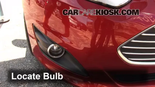 2013 Ford C-Max Hybrid SEL 2.0L 4 Cyl. Éclairage Feu antibrouillard (remplacer l'ampoule)